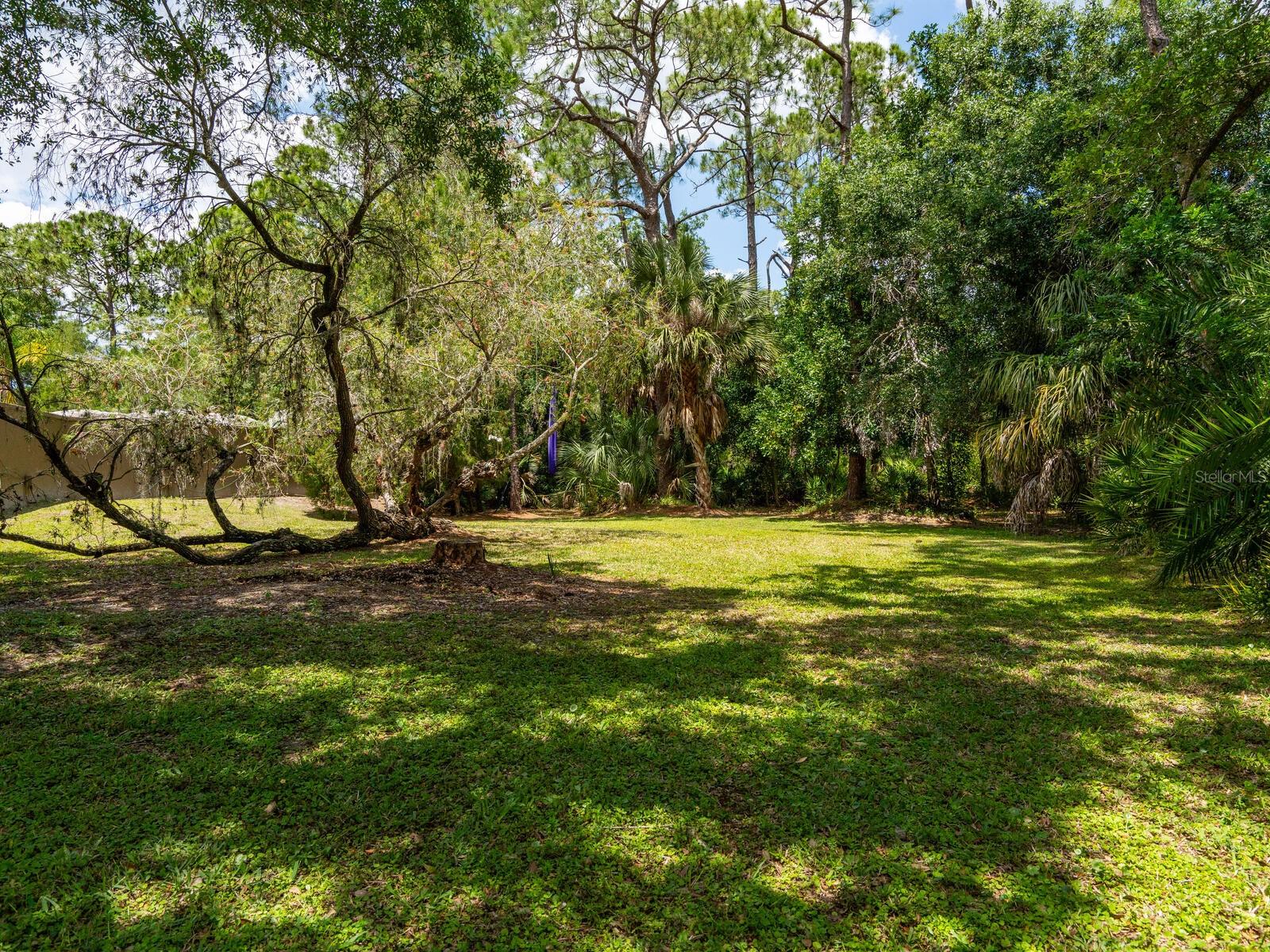 Listing photo id 69 for 6301 Gator Creek Boulevard