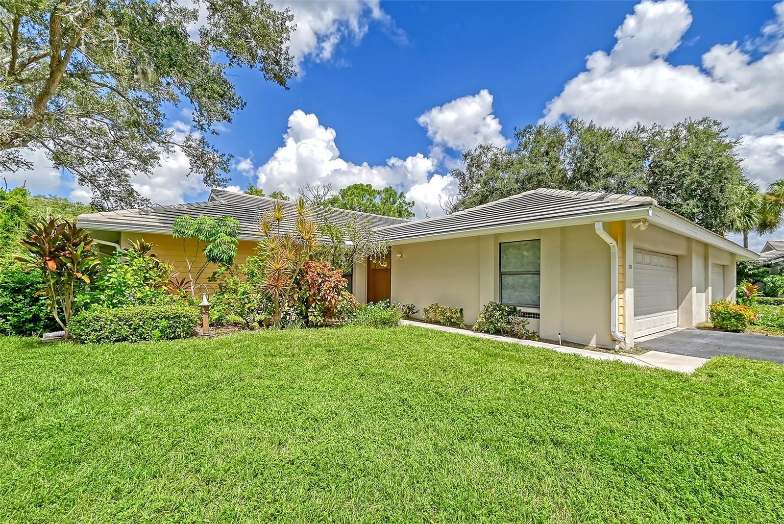 Details for 338 Pembroke Drive 208, VENICE, FL 34293