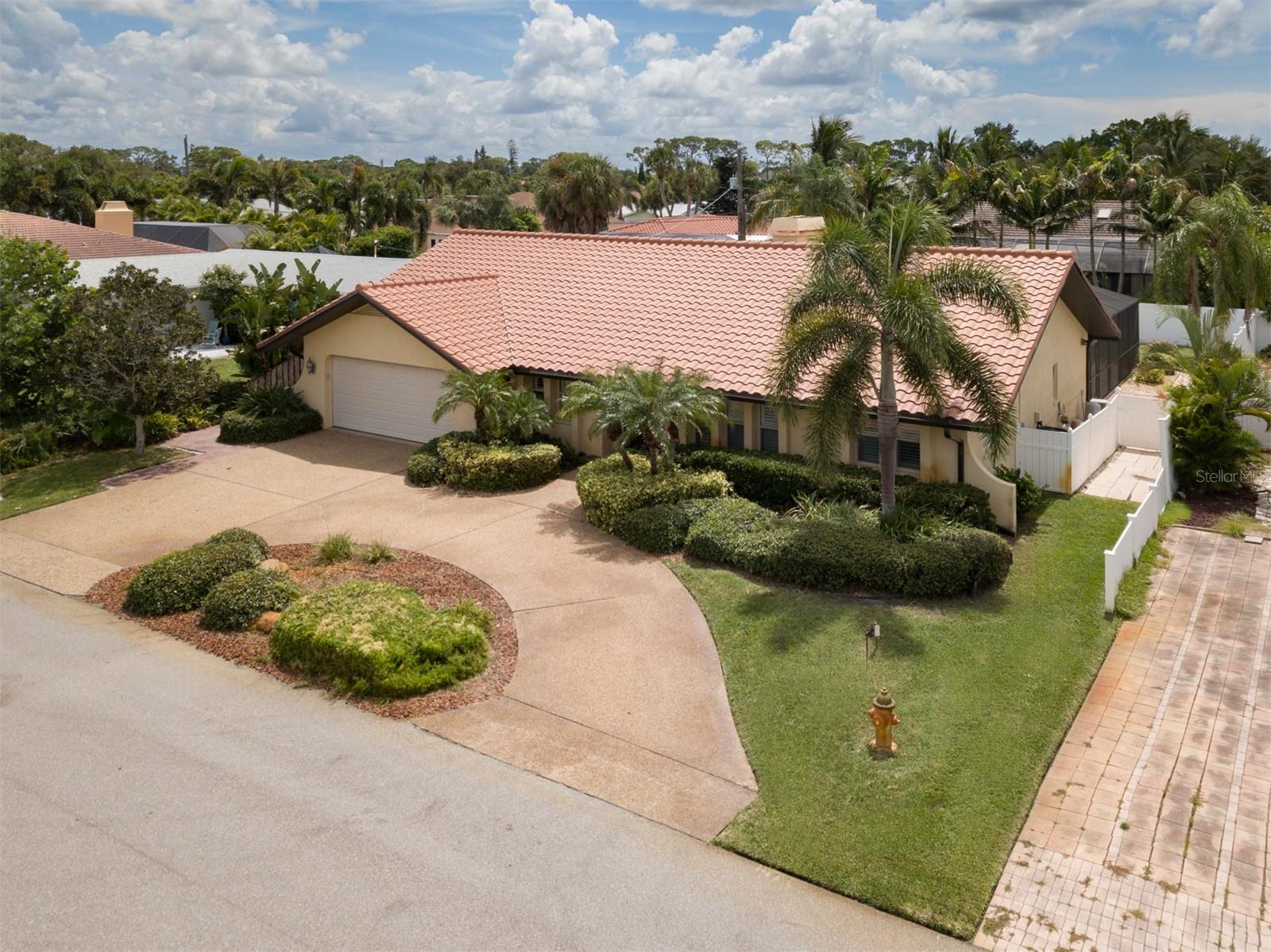 Details for 429 Darling Drive, VENICE, FL 34285