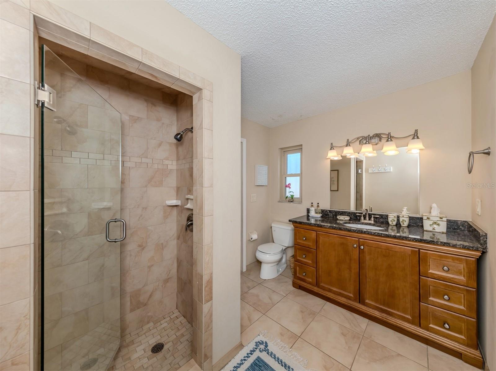 Listing photo id 25 for 429 Darling Drive