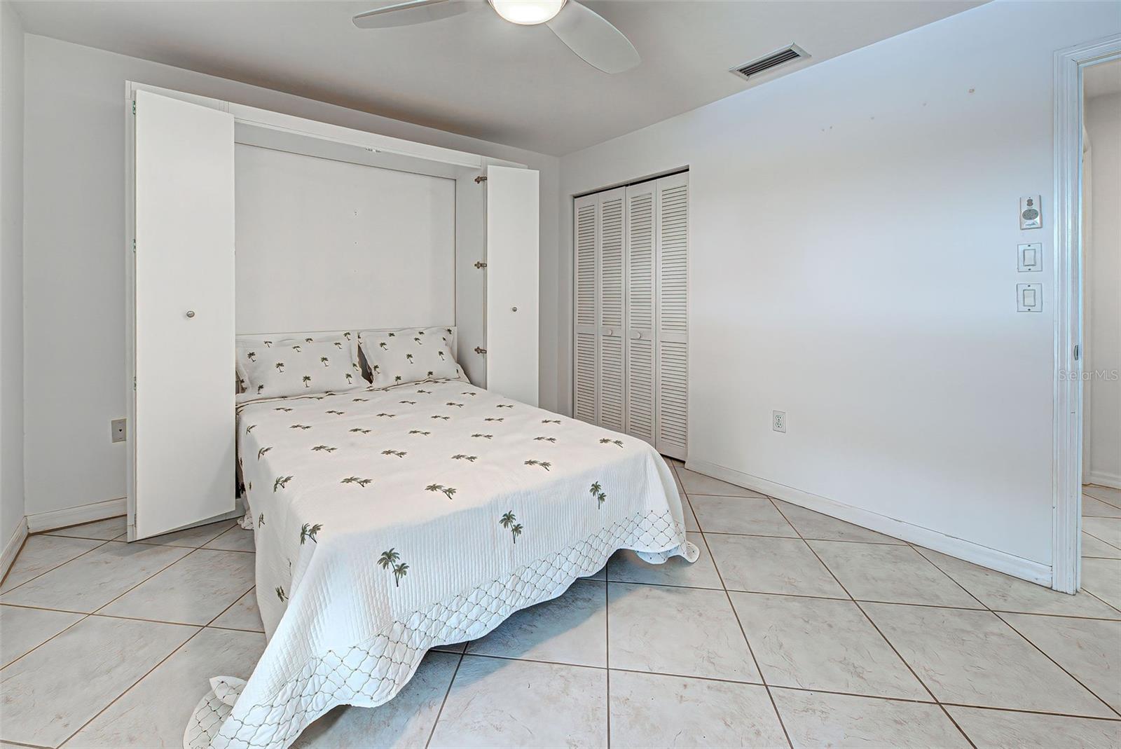 Image 31 of 58 For 1041 Capri Isles Boulevard 209