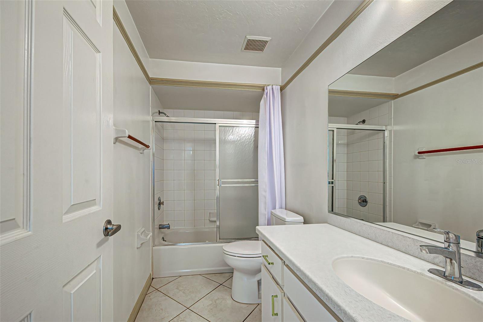 Image 35 of 58 For 1041 Capri Isles Boulevard 209