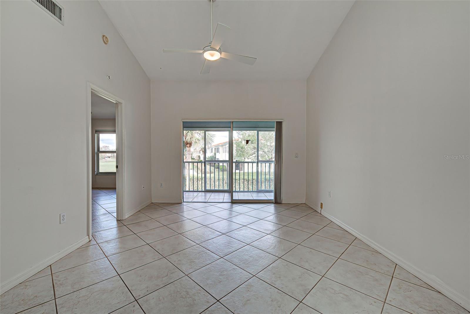 Image 5 of 58 For 1041 Capri Isles Boulevard 209