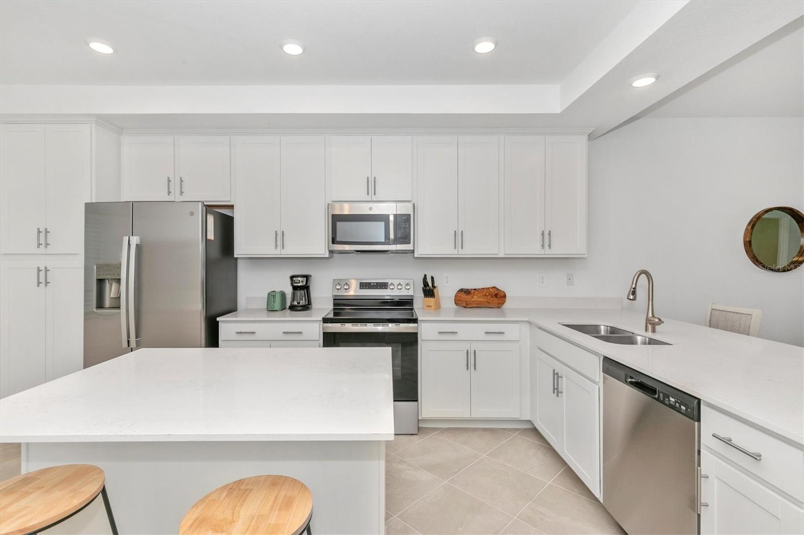 Image 10 of 100 For 12320 Wellen Golf Street 204