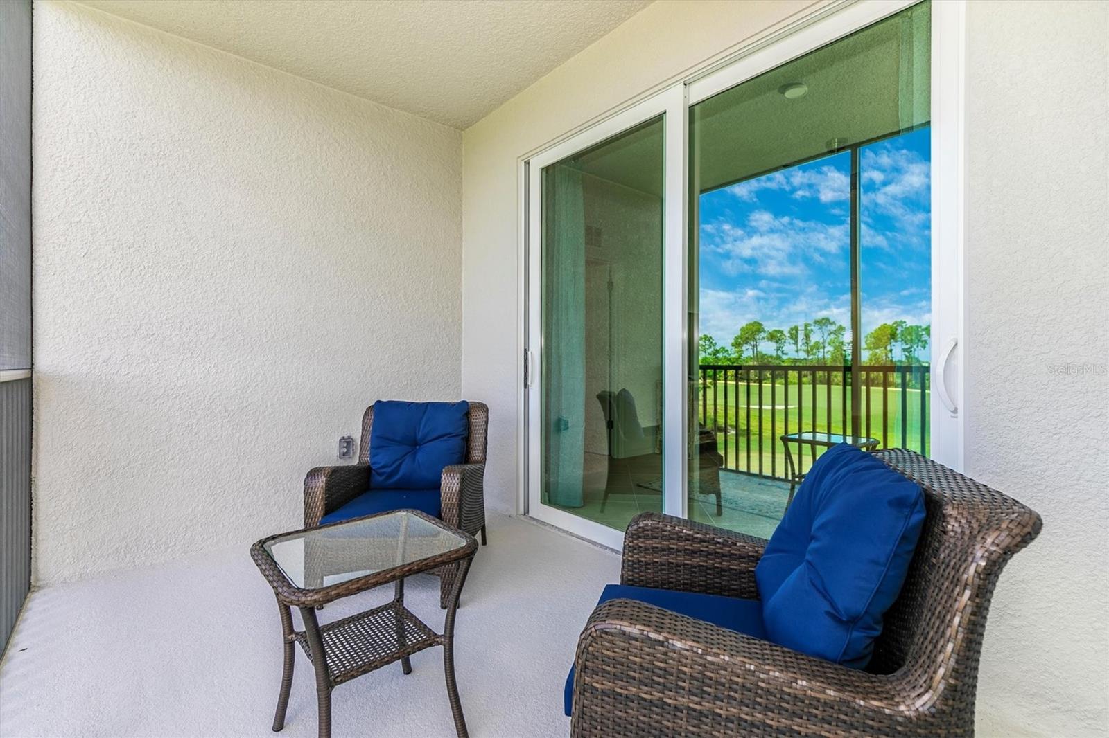 Image 28 of 100 For 12320 Wellen Golf Street 204