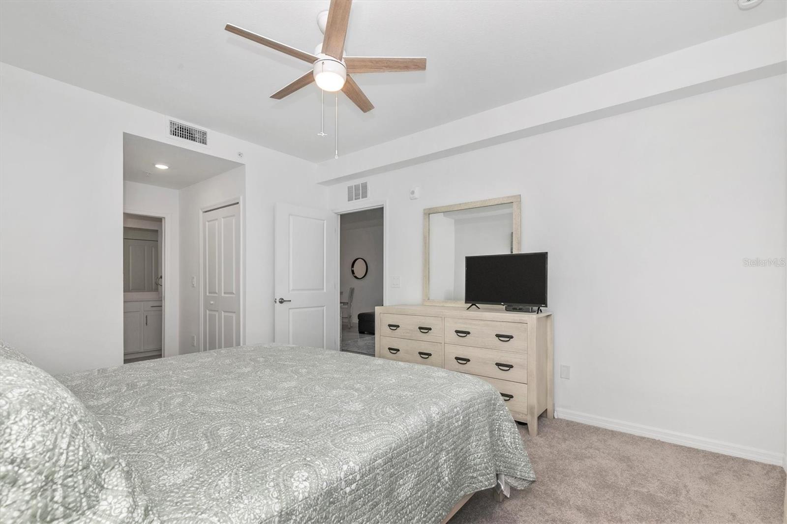 Image 34 of 100 For 12320 Wellen Golf Street 204