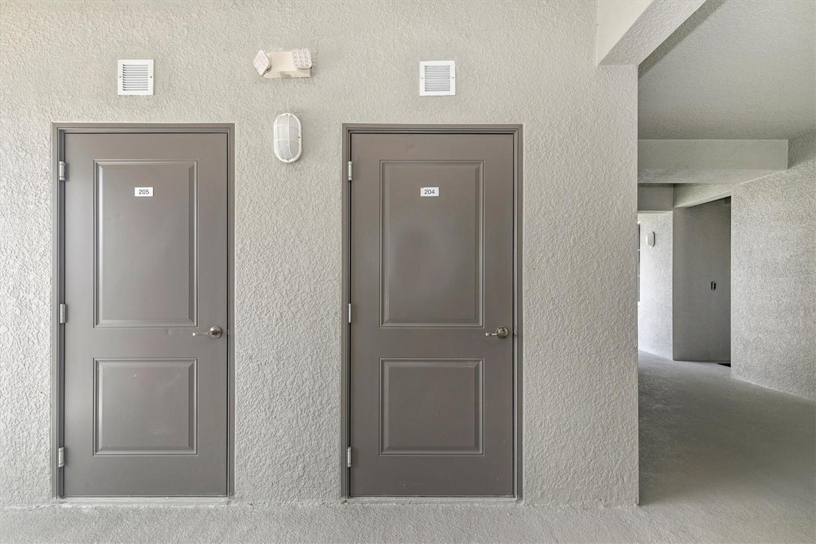 Image 44 of 100 For 12320 Wellen Golf Street 204