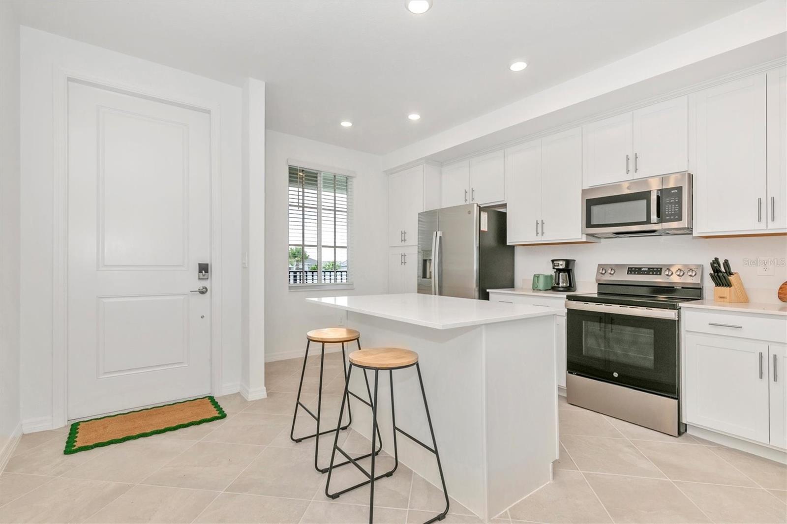 Image 5 of 100 For 12320 Wellen Golf Street 204