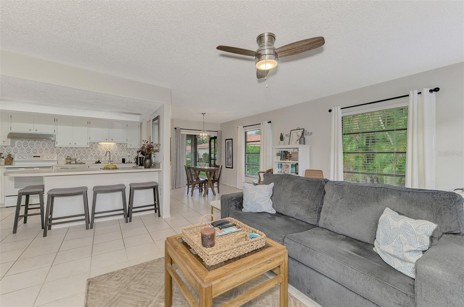 Listing photo id 1 for 5103 Greencroft Road 24