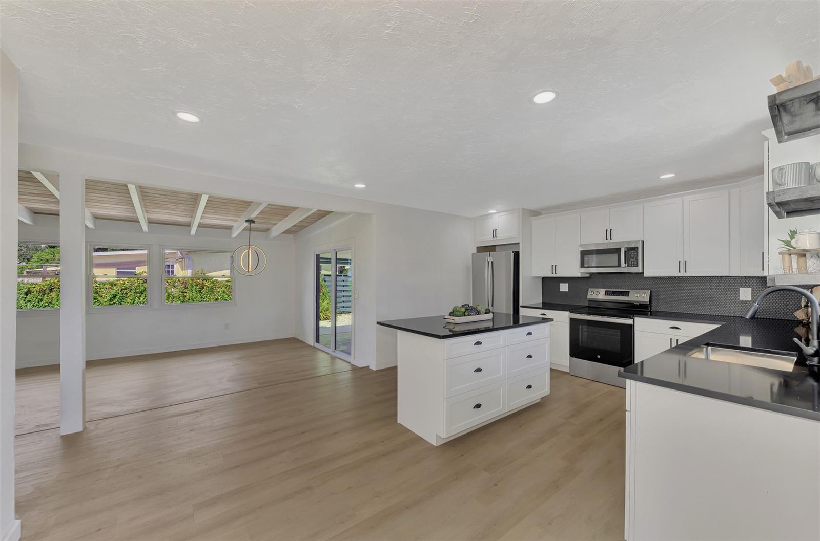 Image 6 of 17 For 1757 Mova Street