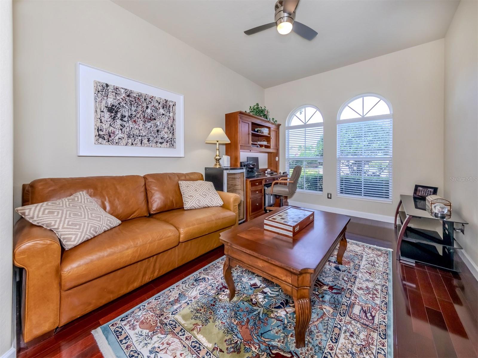 Listing photo id 20 for 101 Medici Terrace