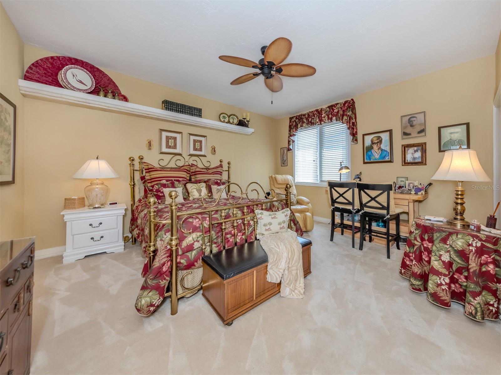 Listing photo id 32 for 7755 Club Lane