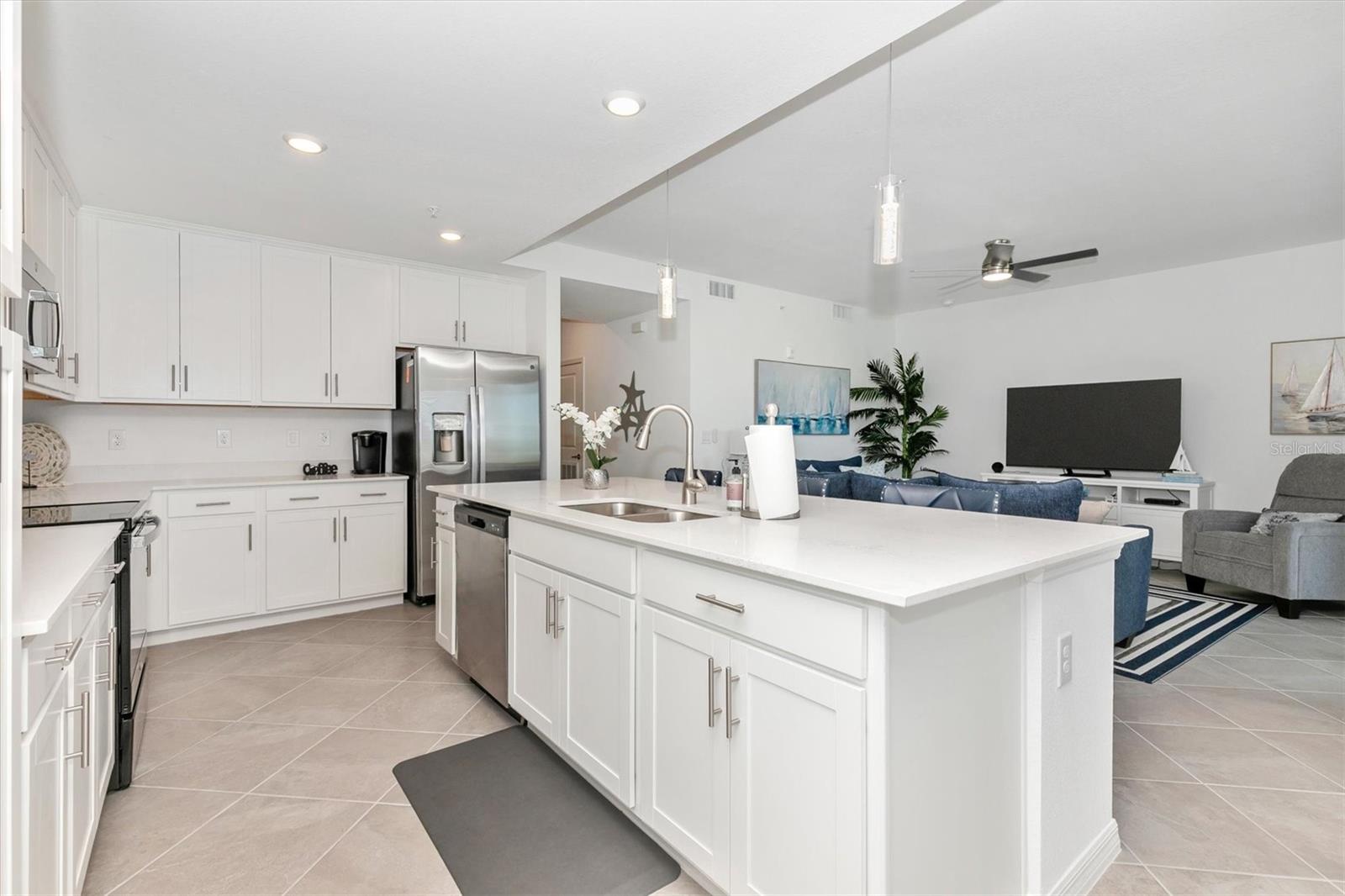 Image 14 of 98 For 12280 Wellen Golf Street 203