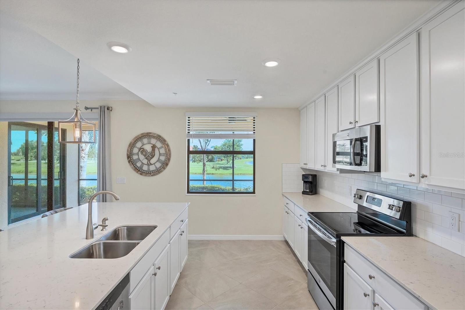 Image 32 of 85 For 10780 Tarflower Drive 102