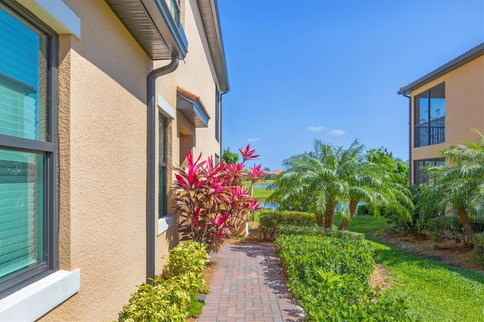 Image 5 of 85 For 10780 Tarflower Drive 102