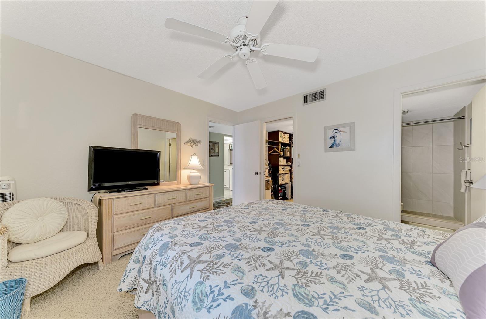 Image 29 of 46 For 725 Capri Isles Boulevard 217