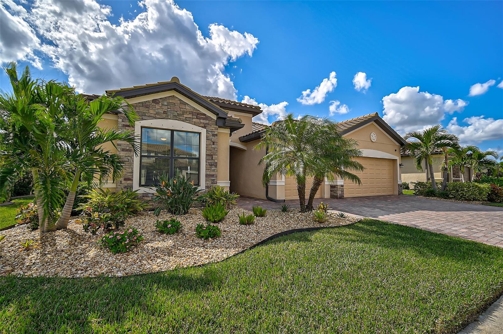 Image 41 of 75 For 13587 Vancanza Drive