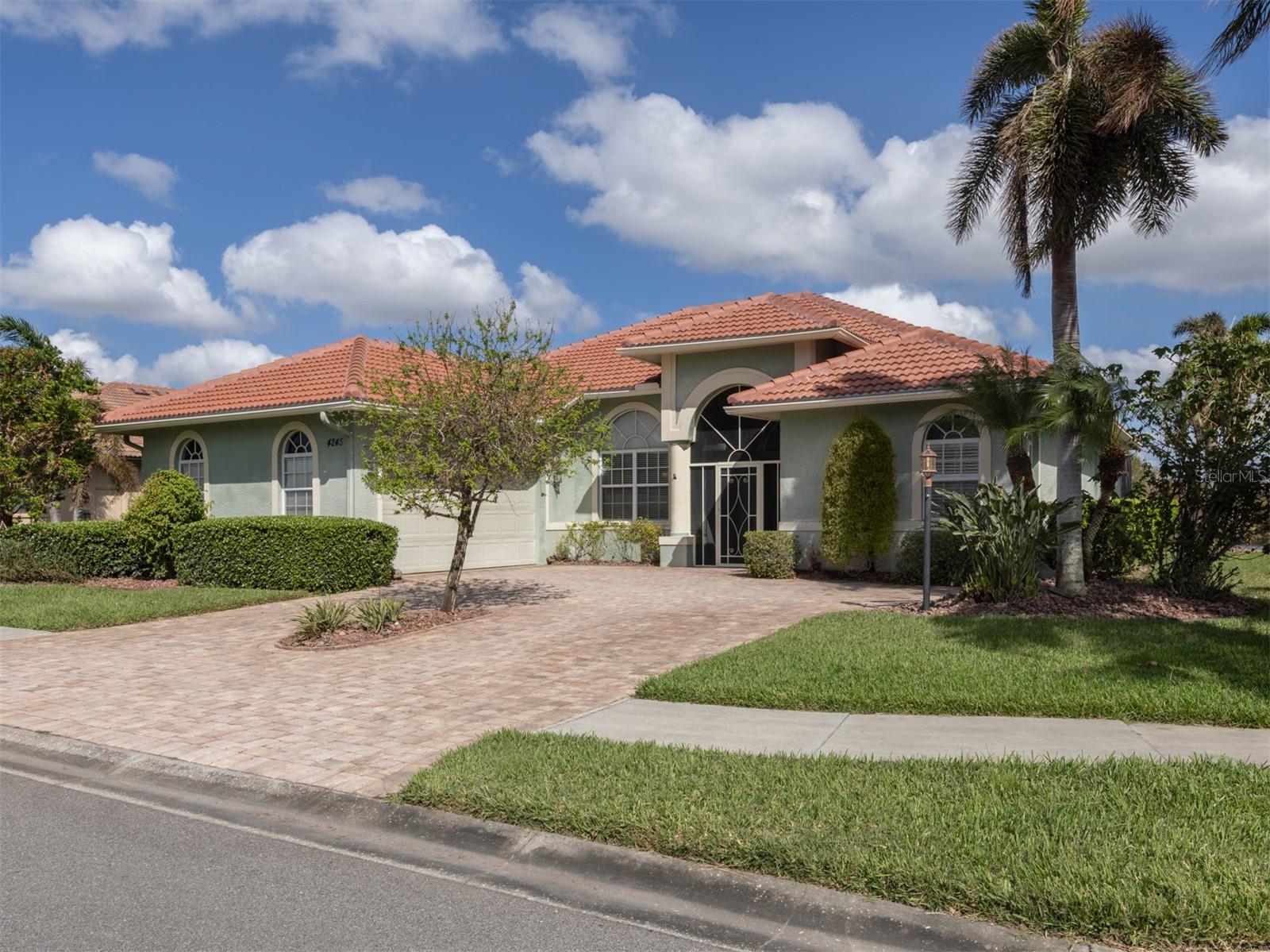 Details for 4245 Via Del Villetti Drive, VENICE, FL 34293