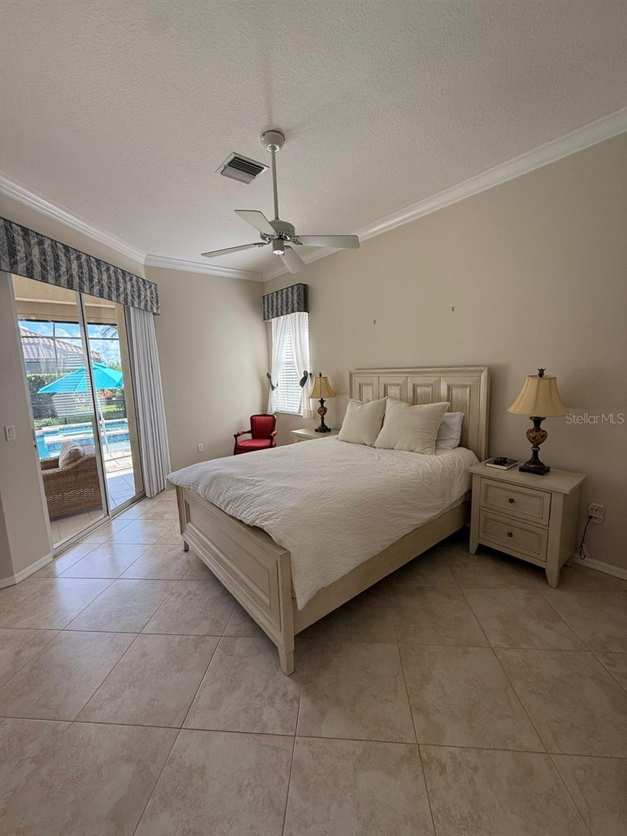 Image 22 of 32 For 702 Silk Oak Drive