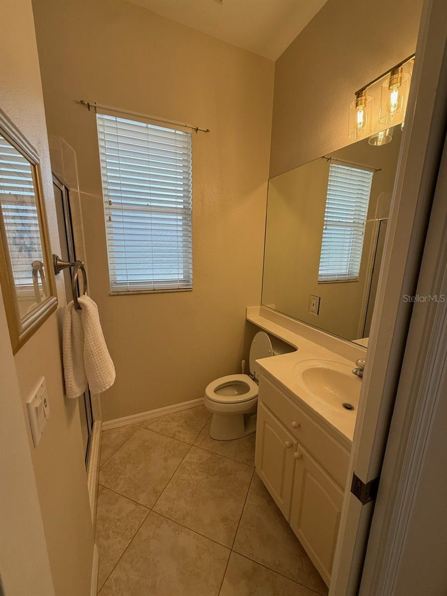 Image 26 of 32 For 702 Silk Oak Drive