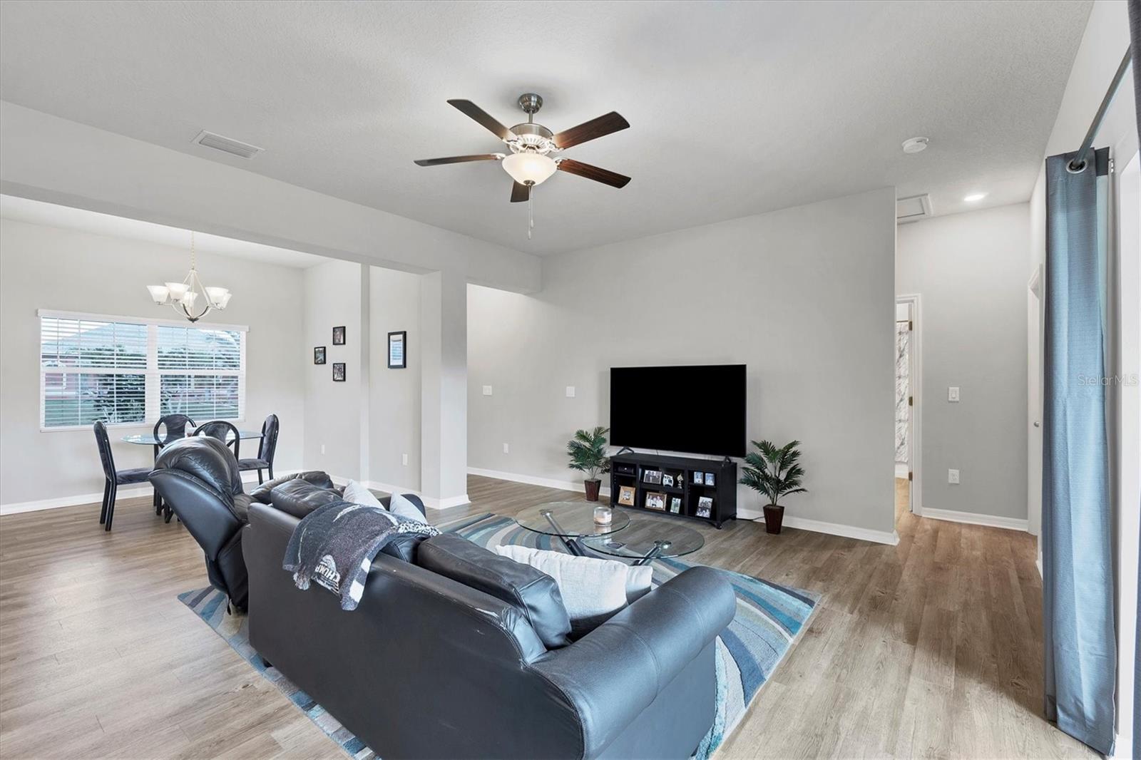 Image 4 of 19 For 18503 Ellen Avenue