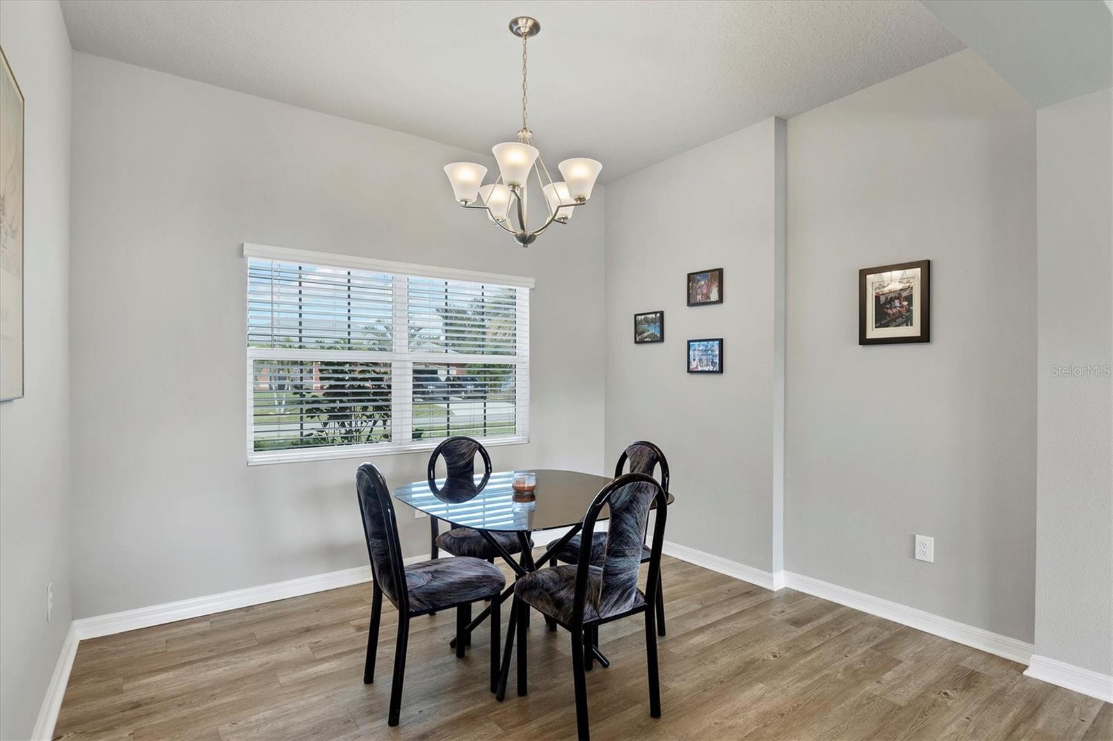 Image 7 of 19 For 18503 Ellen Avenue