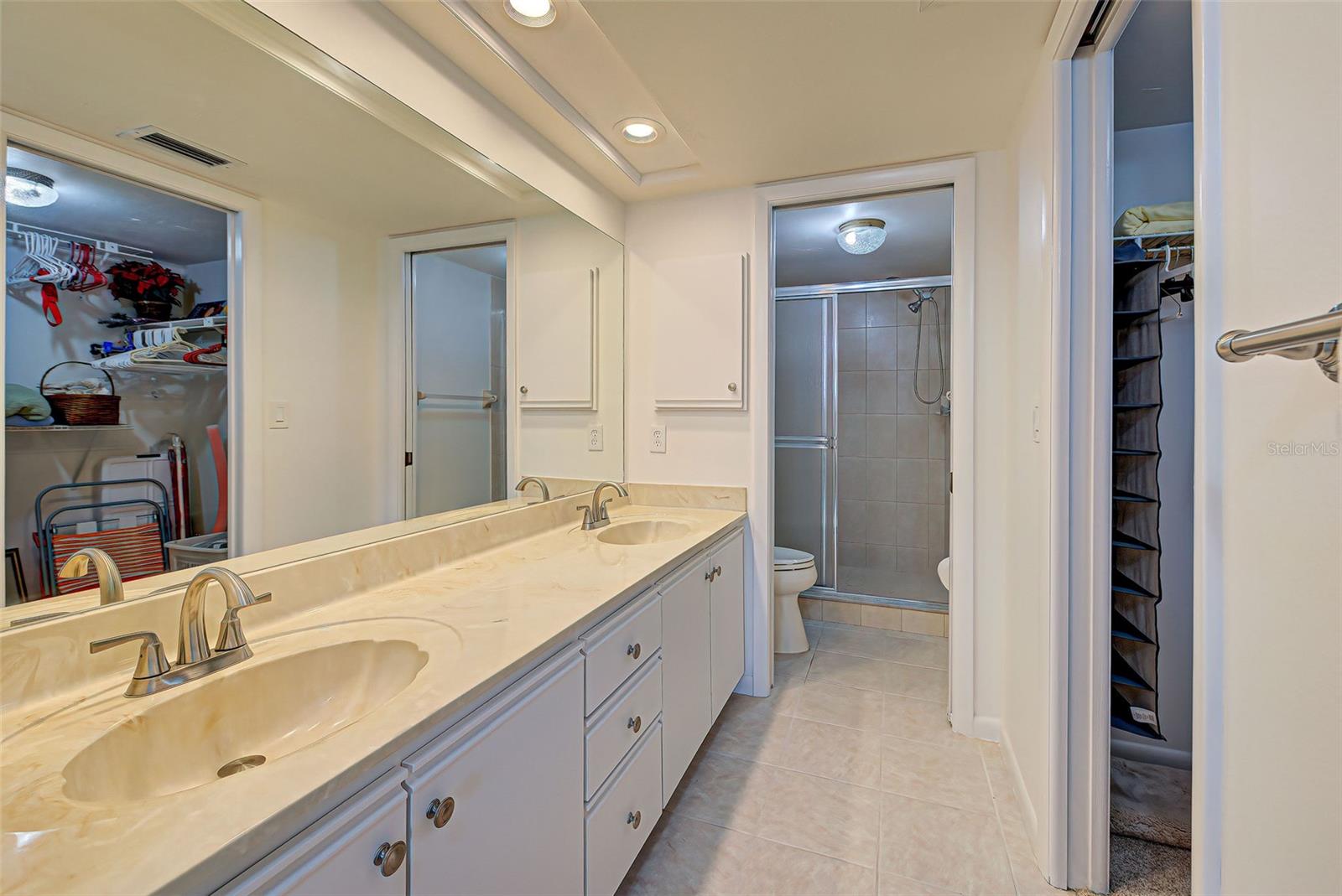 Image 40 of 58 For 1100 Capri Isles Boulevard 324