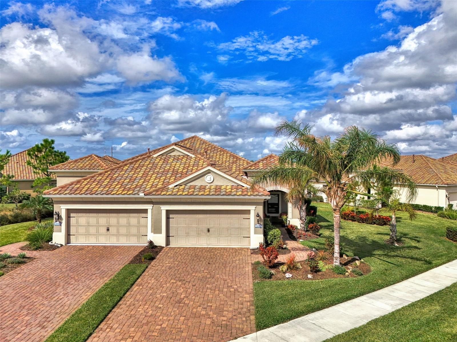 Details for 21657 Avon Park Court, VENICE, FL 34293