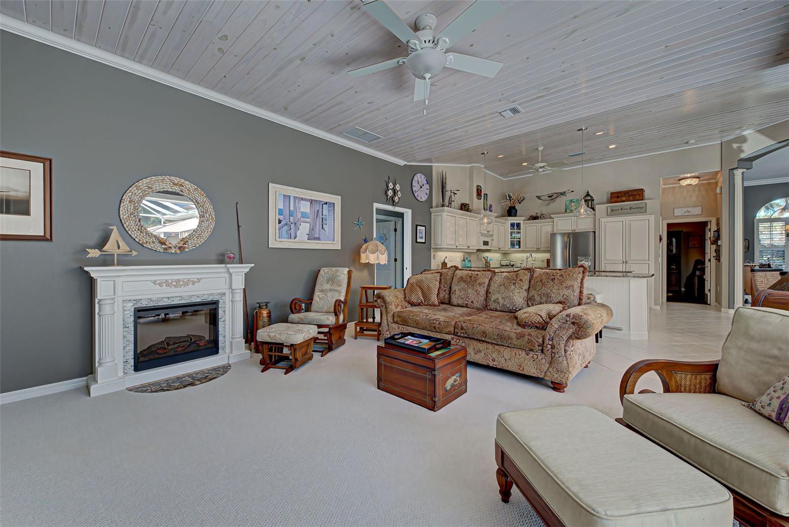 Listing photo id 16 for 455 Otter Creek Drive