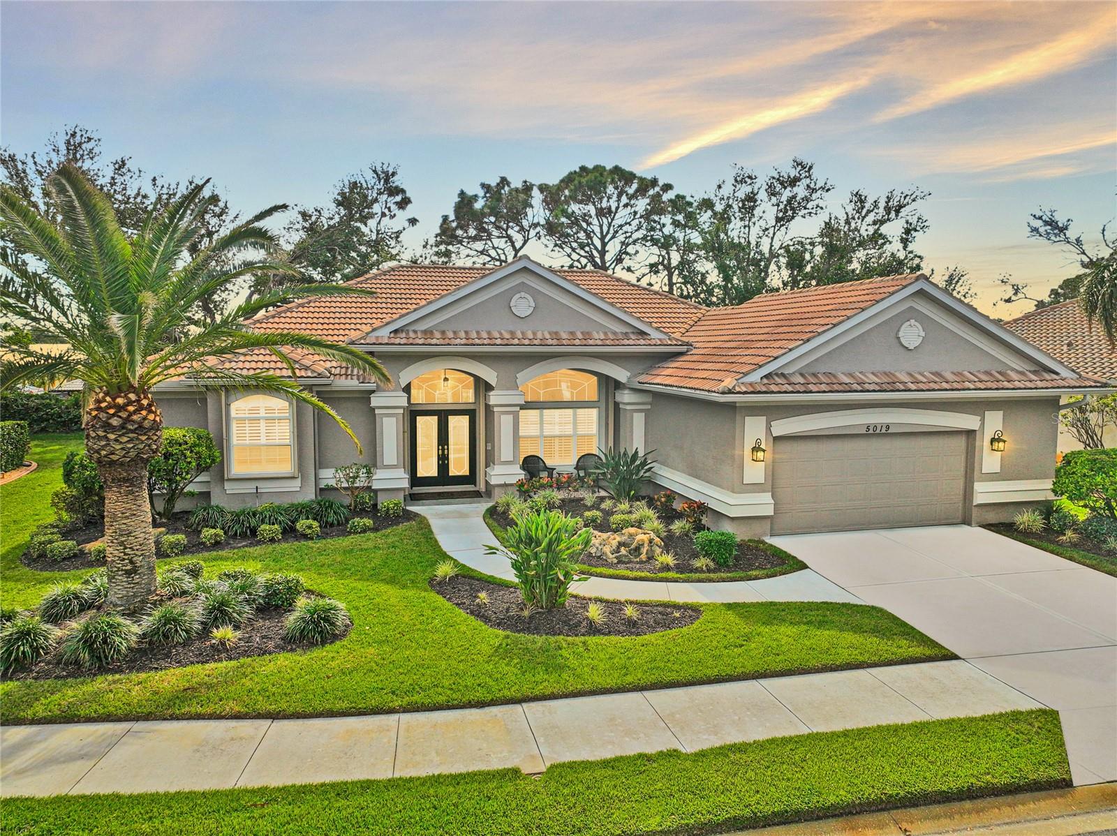 Details for 5019 Bella Terra Drive, VENICE, FL 34293