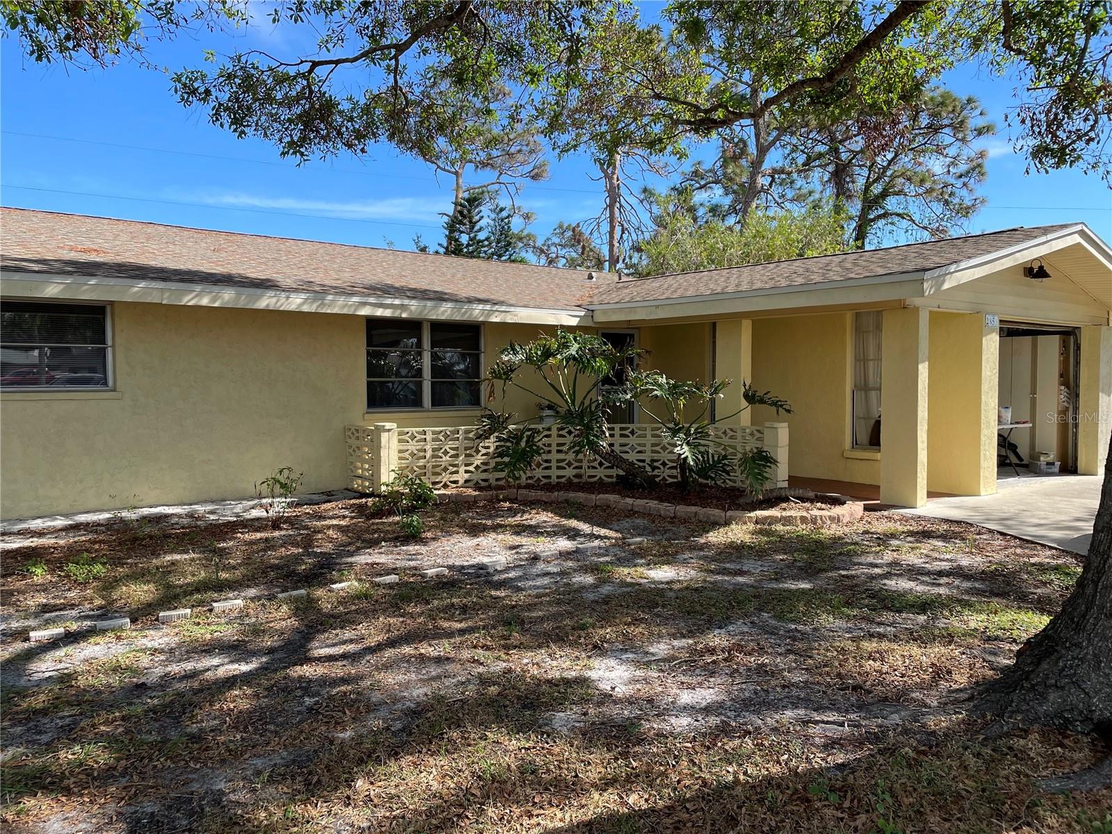 Details for 2851 Fiesta Drive, VENICE, FL 34293