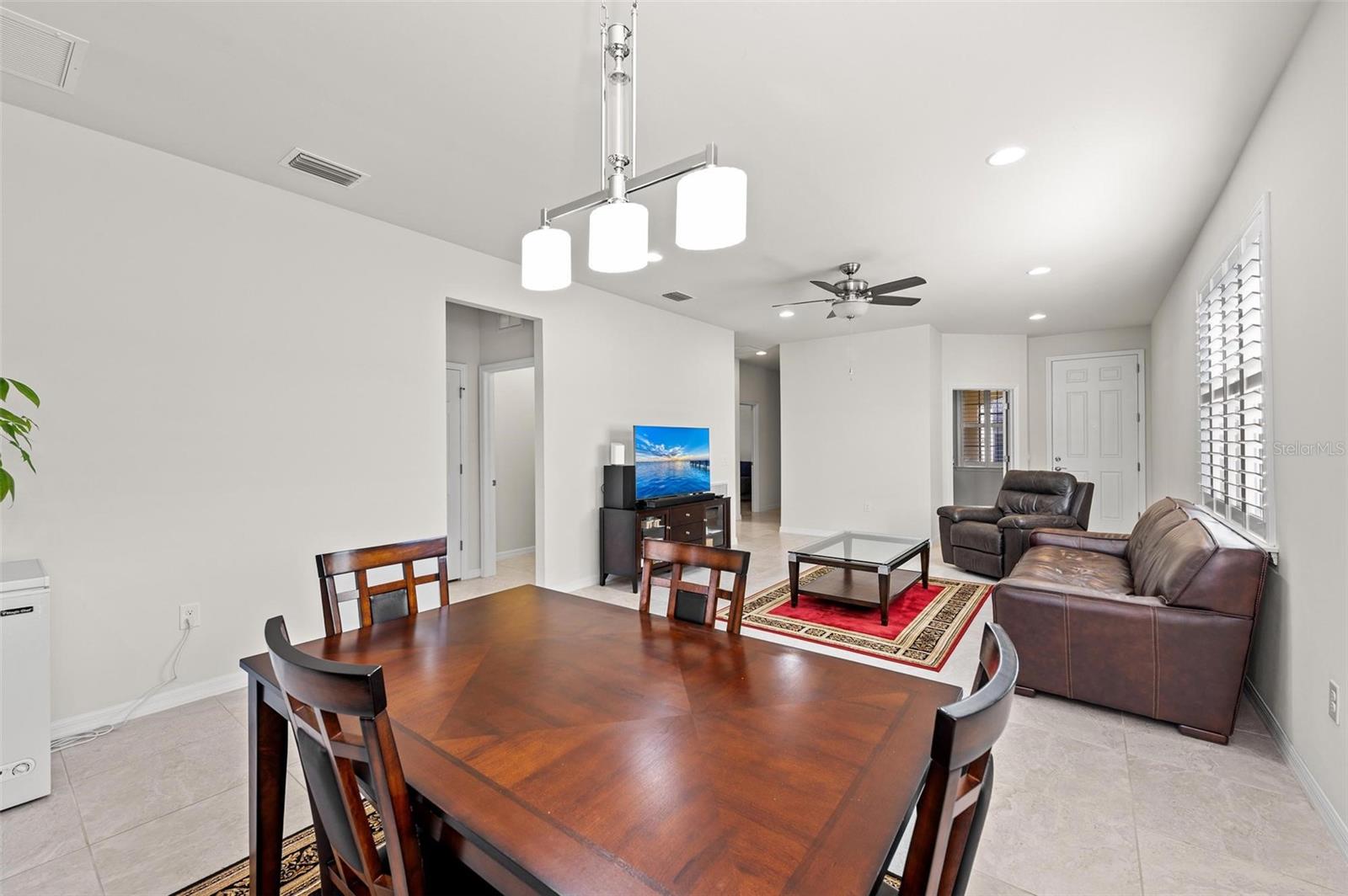 Image 17 of 100 For 13812 Alafaya Street