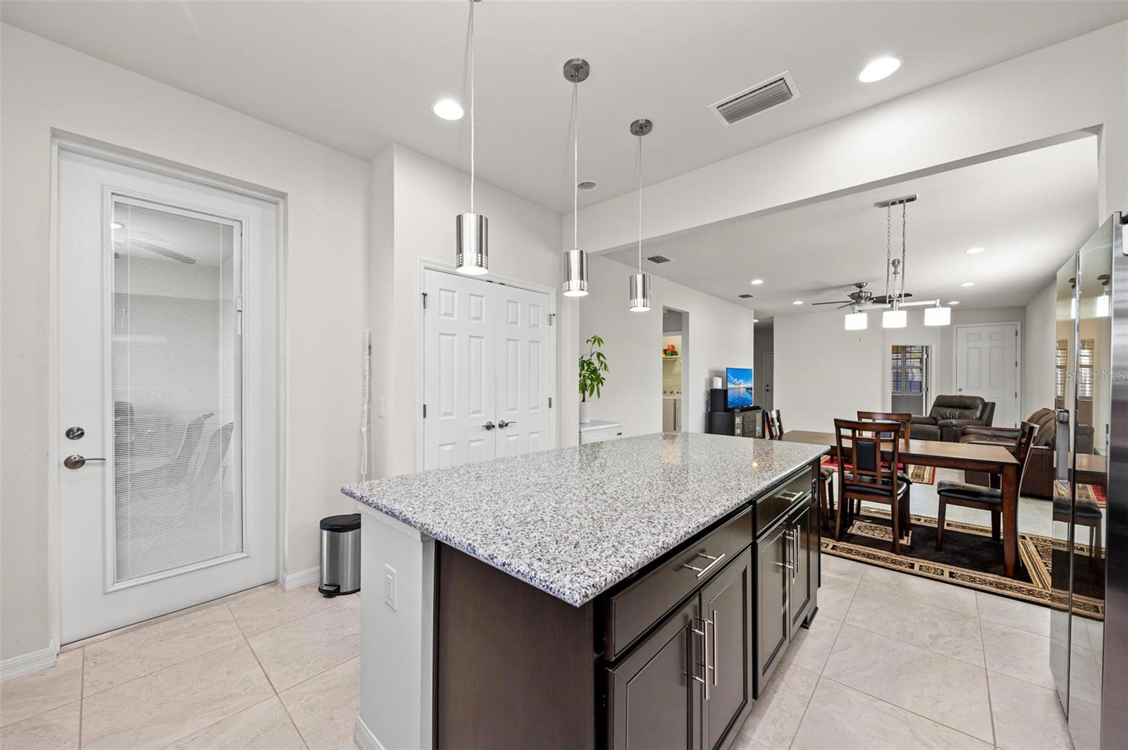 Image 20 of 100 For 13812 Alafaya Street