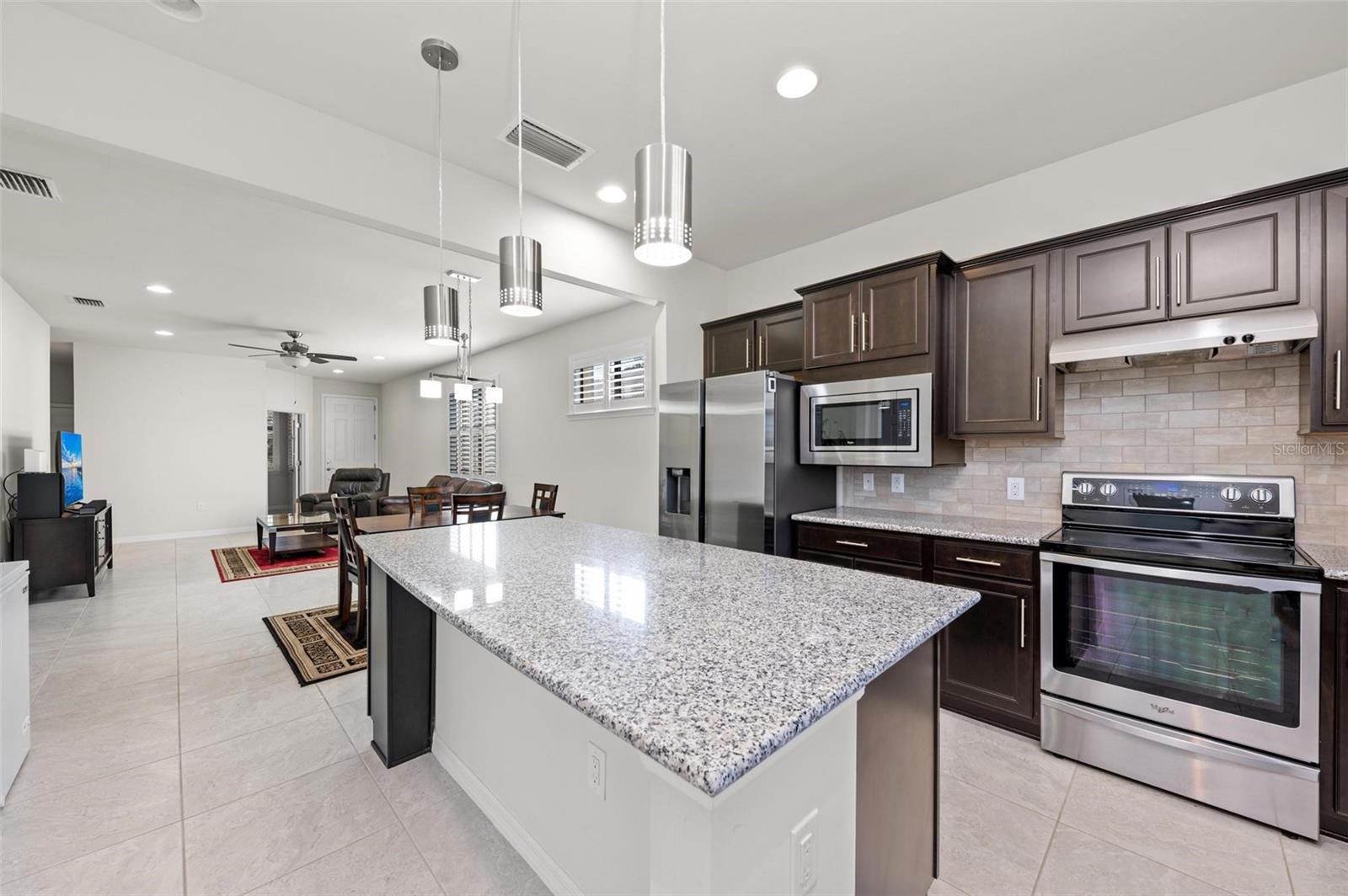 Image 21 of 100 For 13812 Alafaya Street
