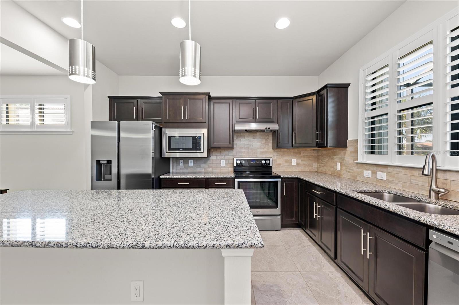 Image 22 of 100 For 13812 Alafaya Street