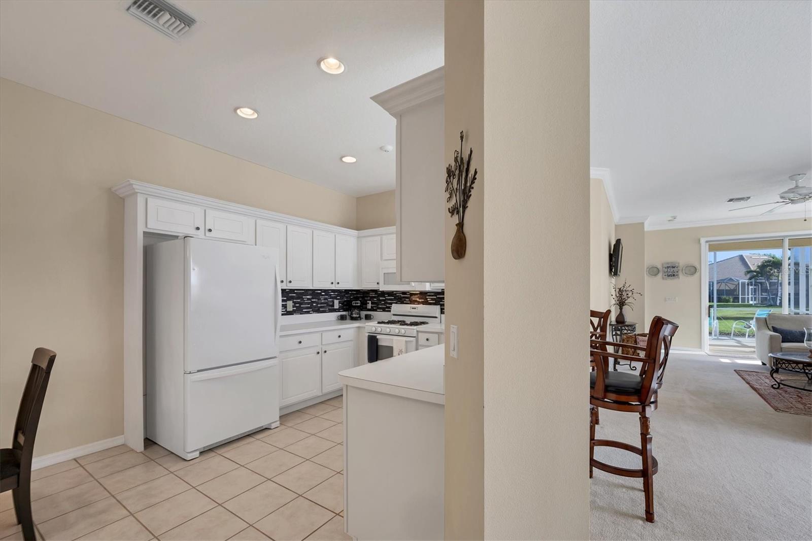 Image 17 of 48 For 4980 Whispering Oaks Drive