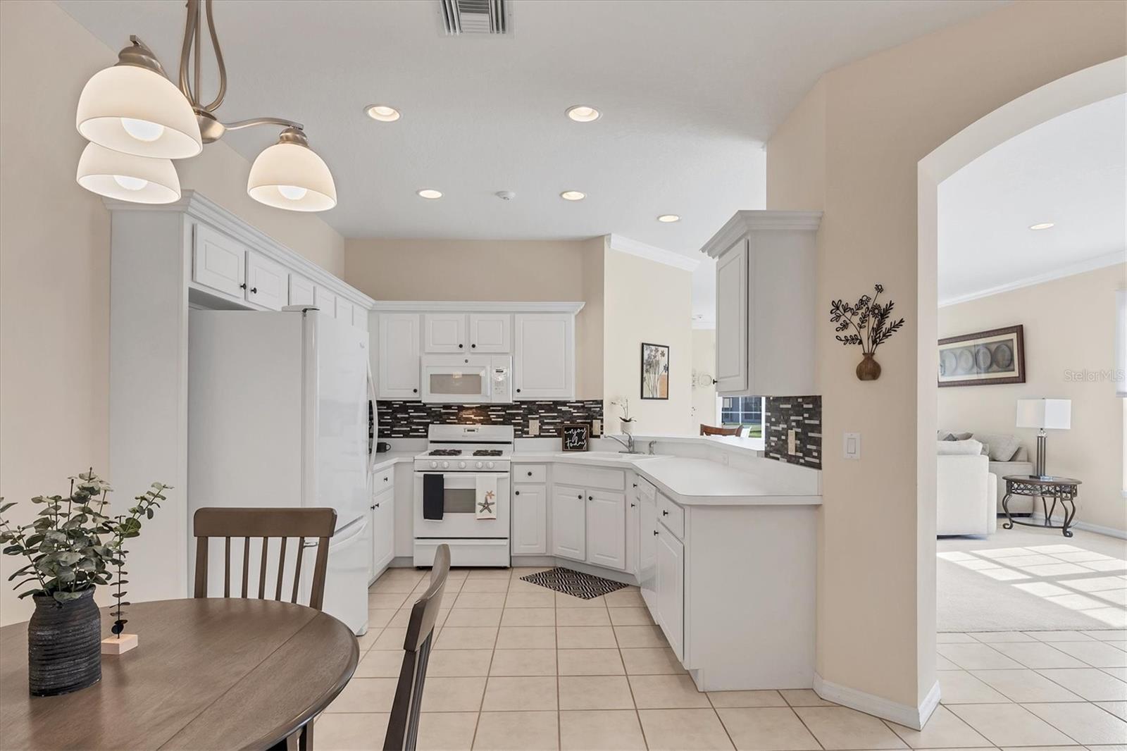 Image 18 of 48 For 4980 Whispering Oaks Drive