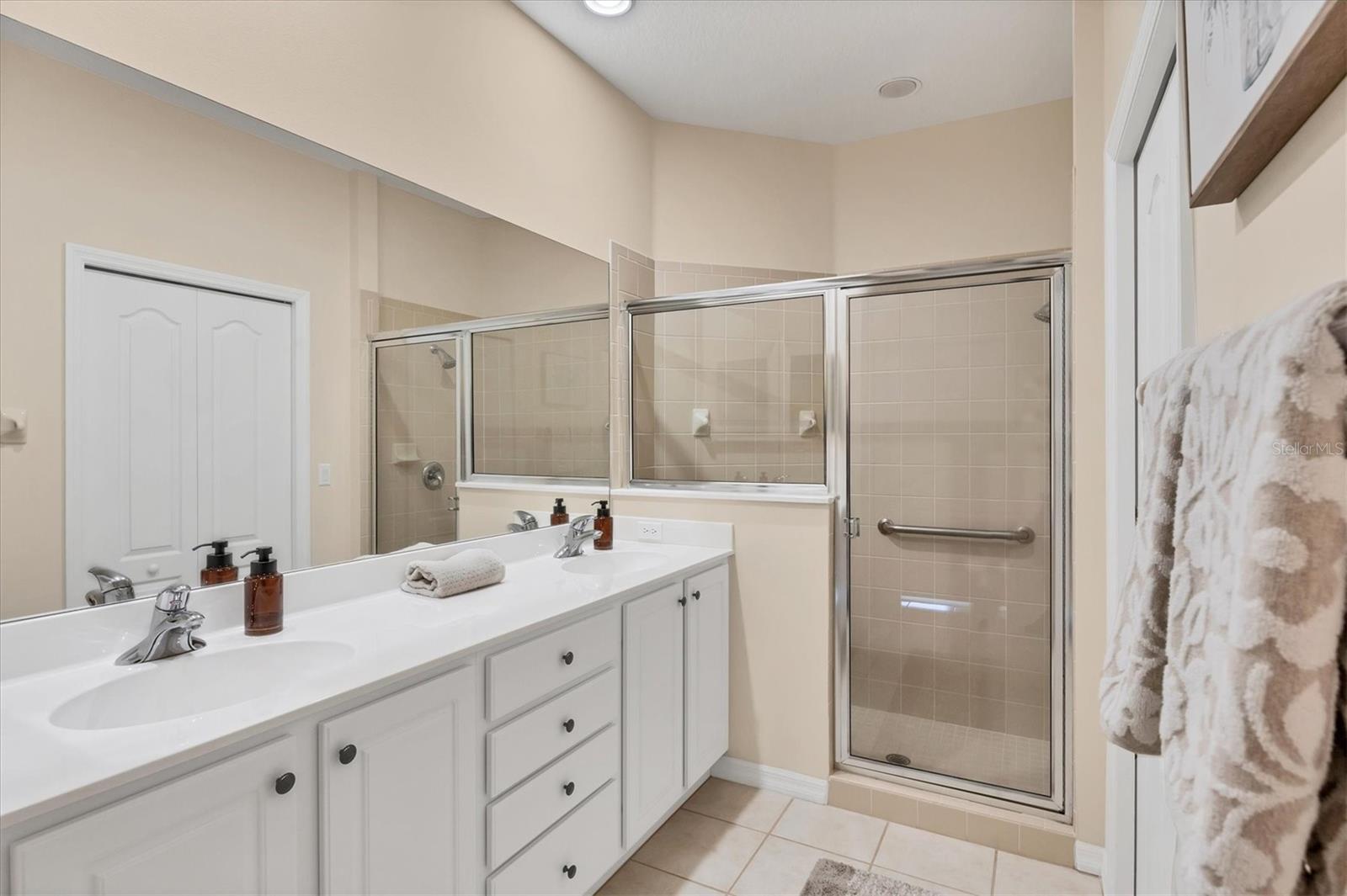 Image 27 of 48 For 4980 Whispering Oaks Drive