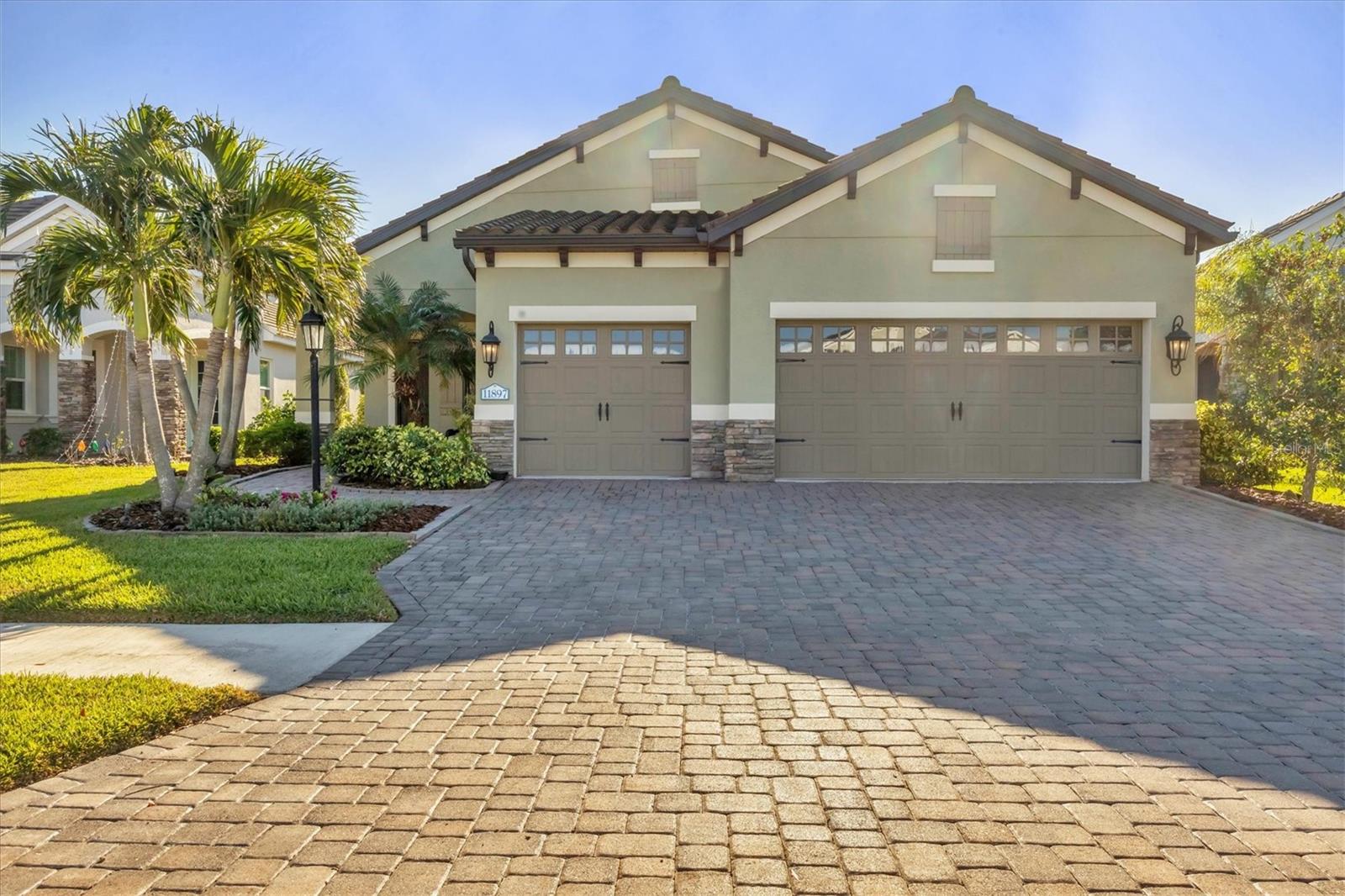 Details for 11897 Hunters Creek Road, VENICE, FL 34293