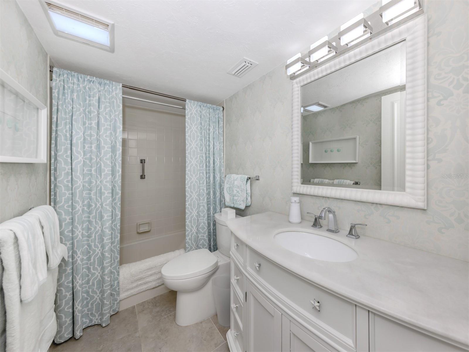 Image 17 of 52 For 751 Capri Isles Boulevard 108