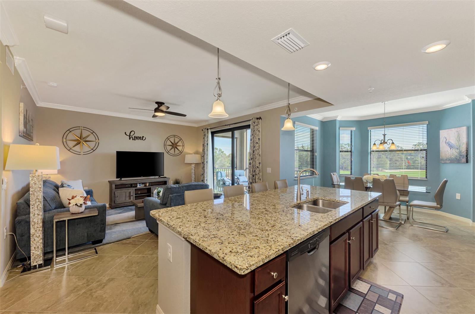 Image 18 of 58 For 17118 Vardon Terrace 202