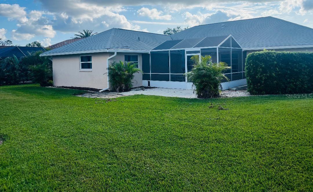 Image 4 of 16 For 338 Woodvale Drive