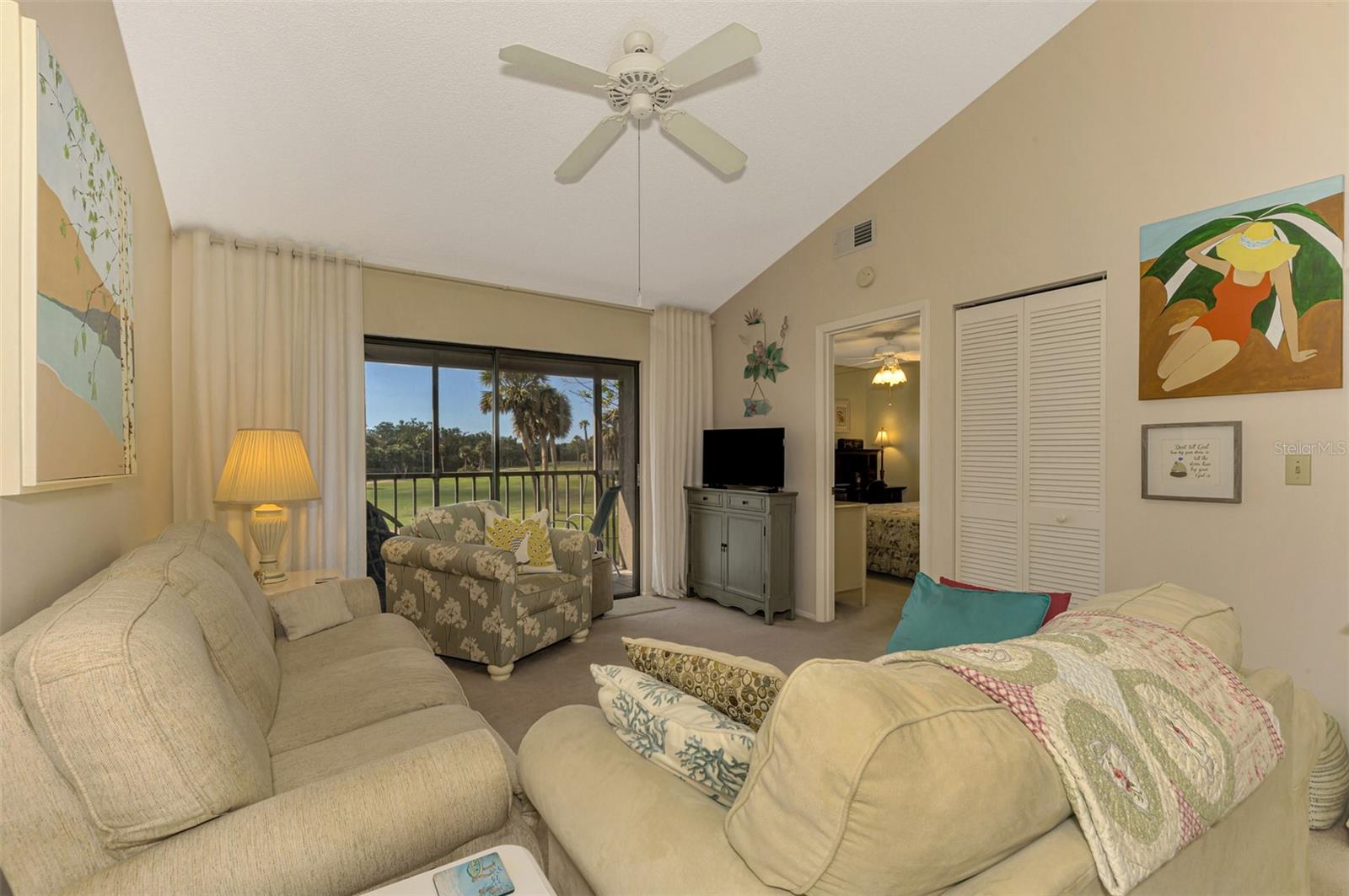 Image 13 of 57 For 927 Capri Isles Boulevard 8