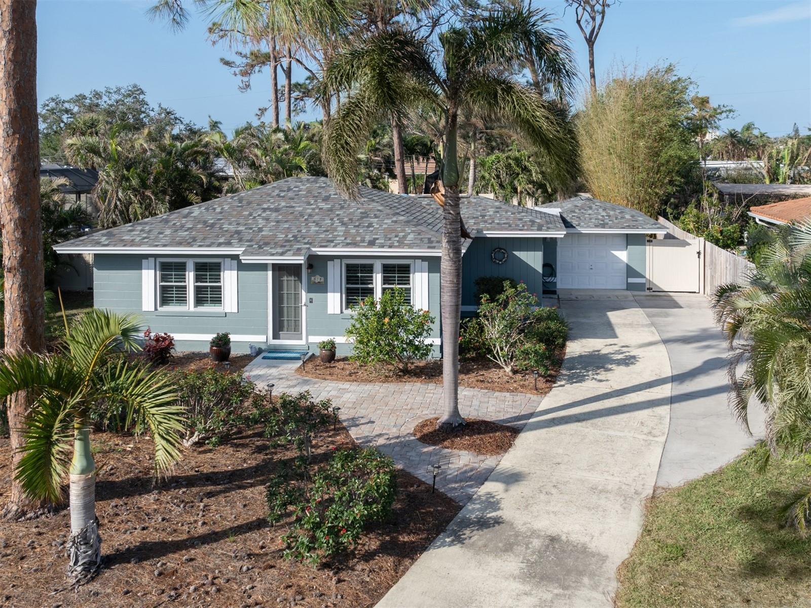 Details for 828 Nokomis Avenue S, VENICE, FL 34285