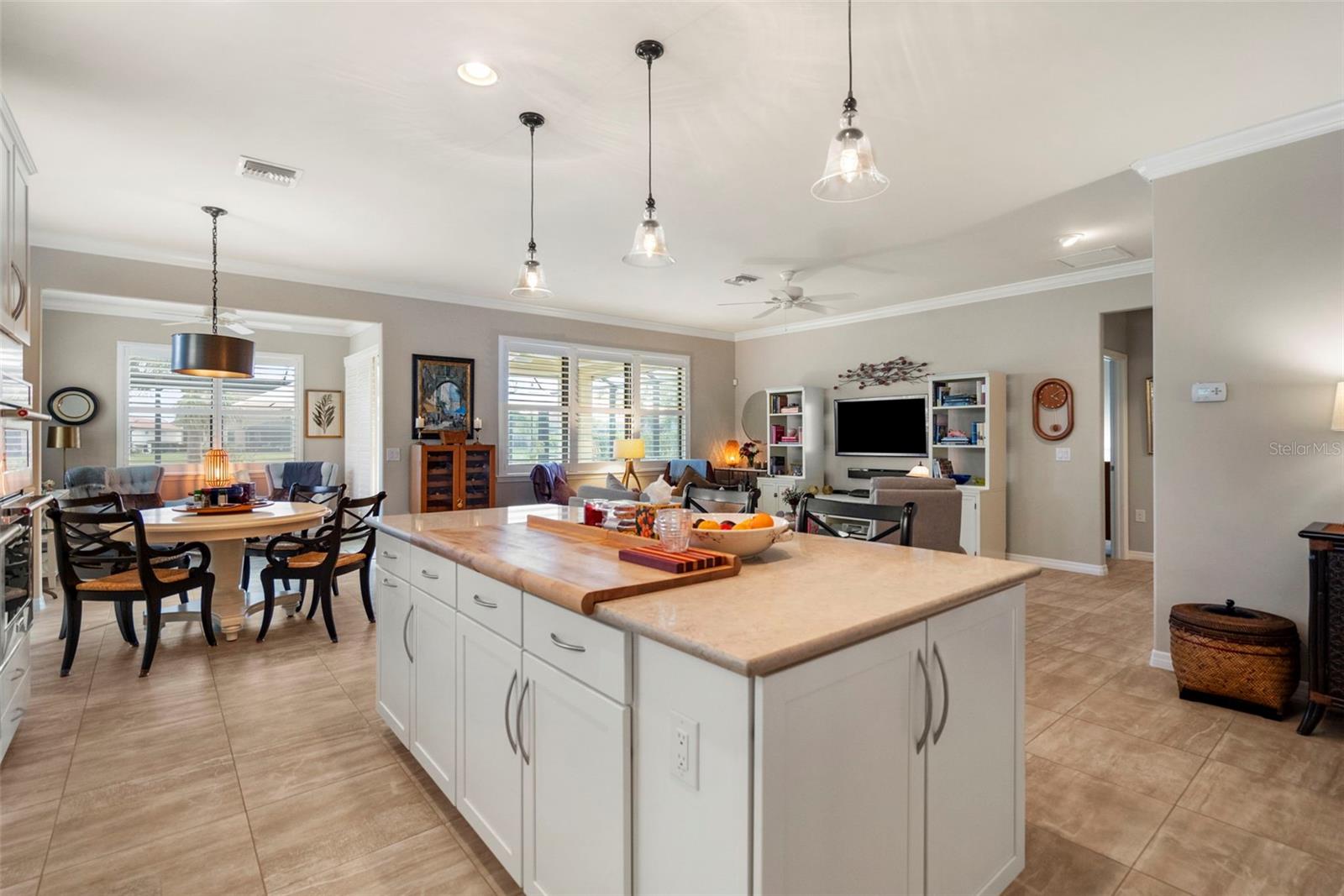 Image 14 of 47 For 13807 Karina Street