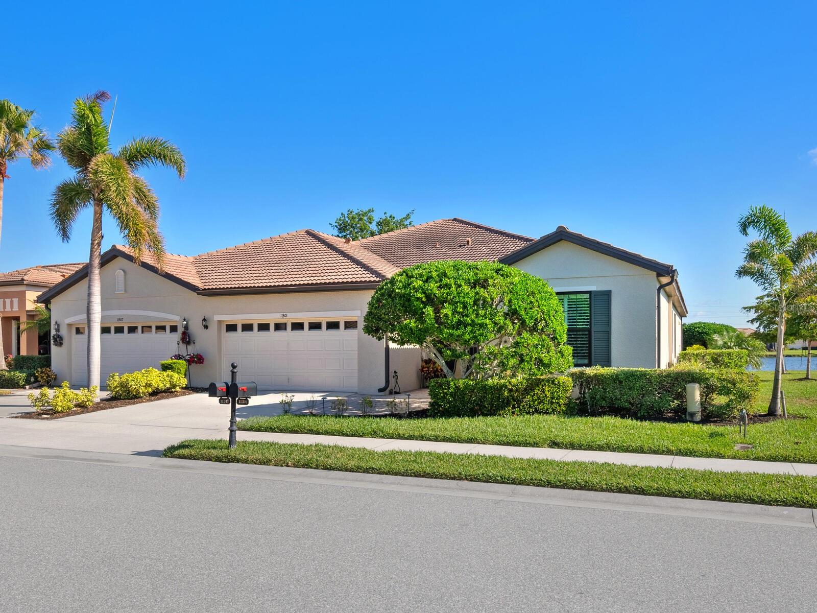 Details for 11301 Bertolini Drive, VENICE, FL 34292