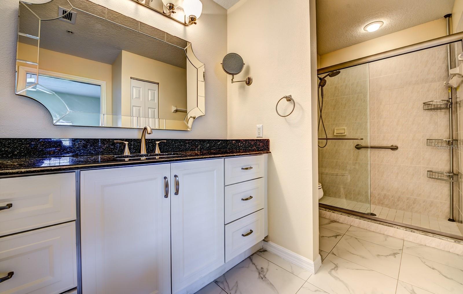 Image 16 of 42 For 3730 Cadbury Circle 400