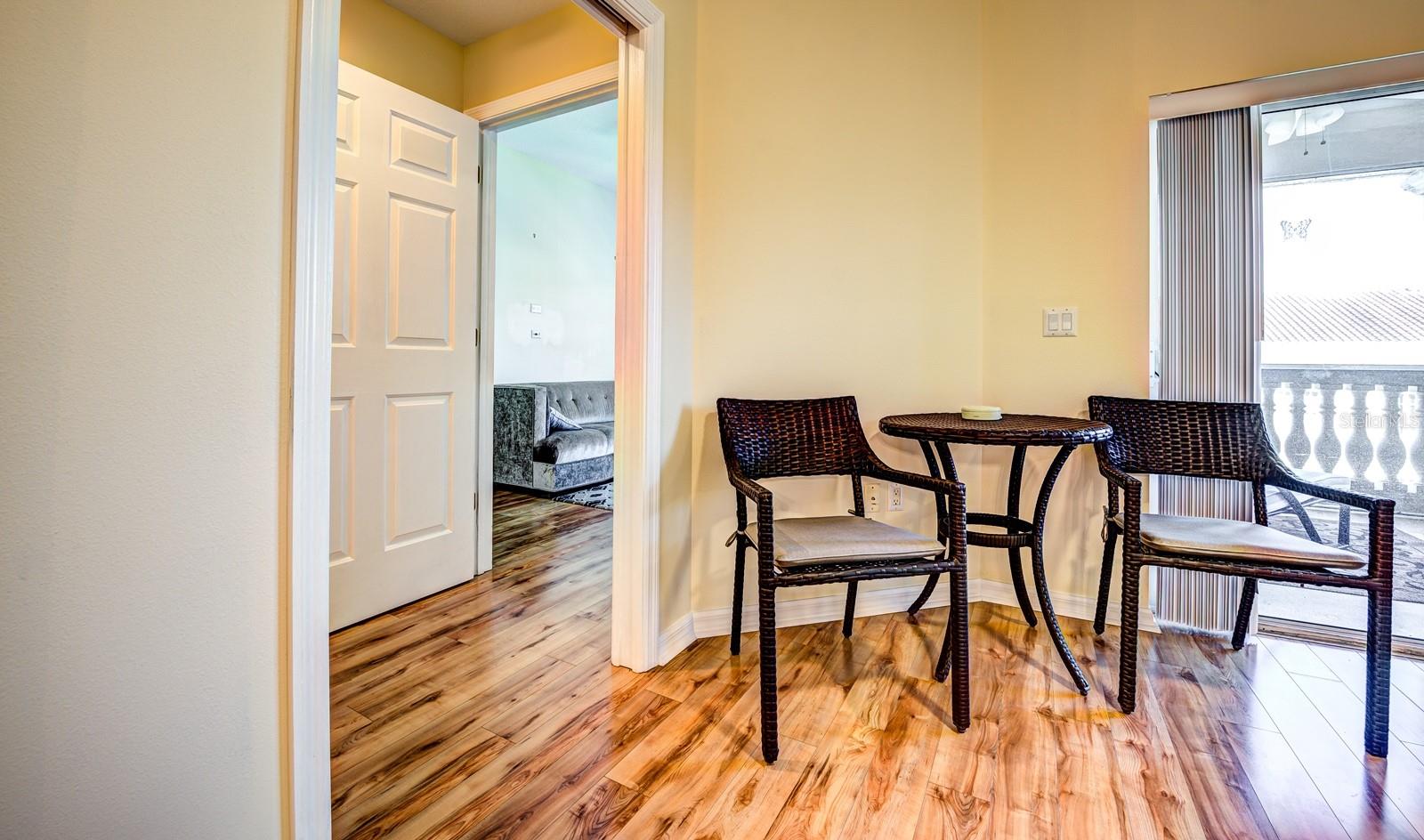 Image 17 of 42 For 3730 Cadbury Circle 400