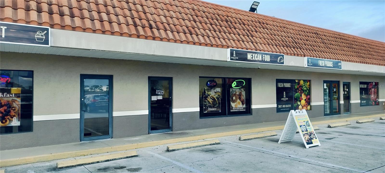 Image 2 of 43 For 14525 Tamiami Trail