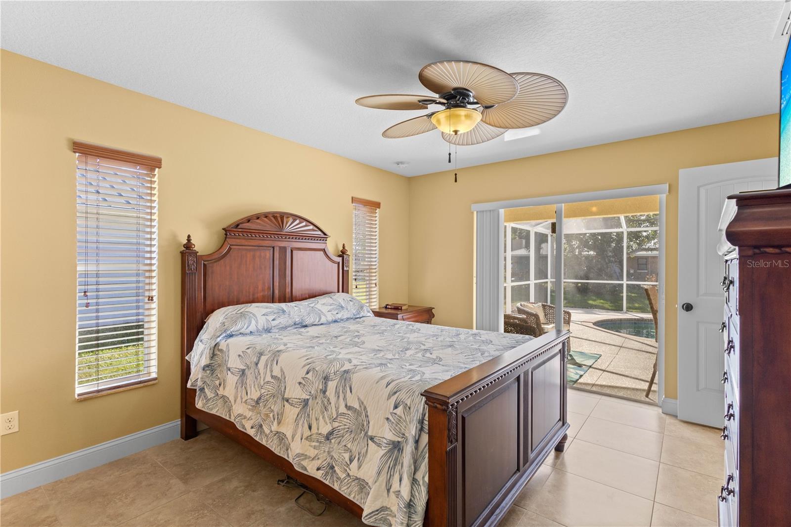 Image 15 of 40 For 9325 Crugar Terrace